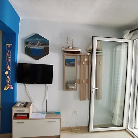 Andres House Polychrono