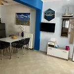 Andres House بوليخرونو