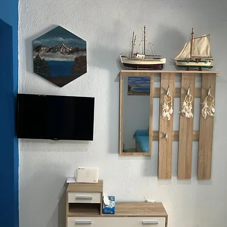 Andres House Polychrono